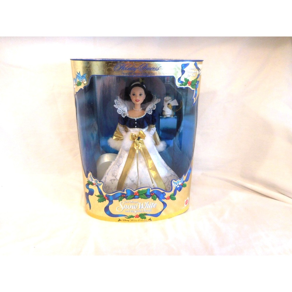 DISNEY 1998 SNOW WHITE WINTER HOLIDAY PRINCESS DOLL RABBIT MATTEL CHRISTMAS
